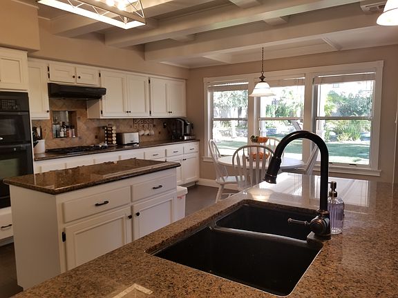 2nd image of 41444 Lily Ave
