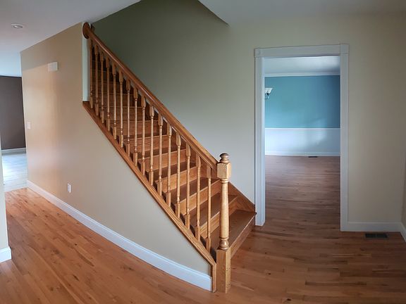 3rd image of 3421 Laurel Ct
