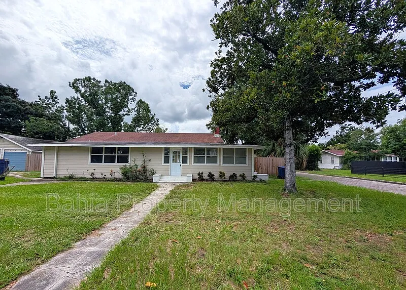 206008.00 | N Seminole Hts Ar — Photo 1