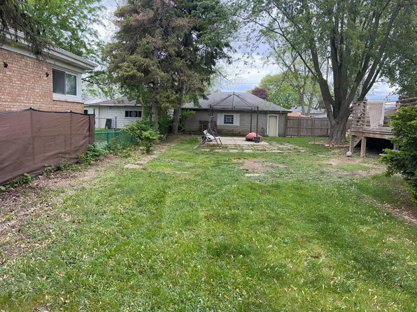 8720 Palmer St, River Grove, IL 60171