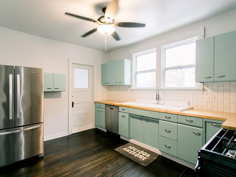 1st image of 826 Sigsbee St SE #1