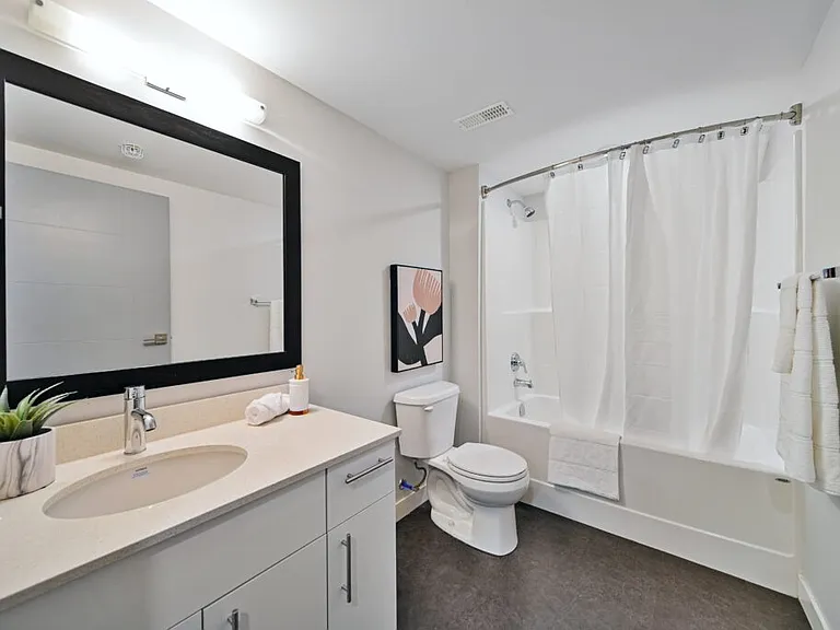 1792 Pembina Hwy — Photo 34