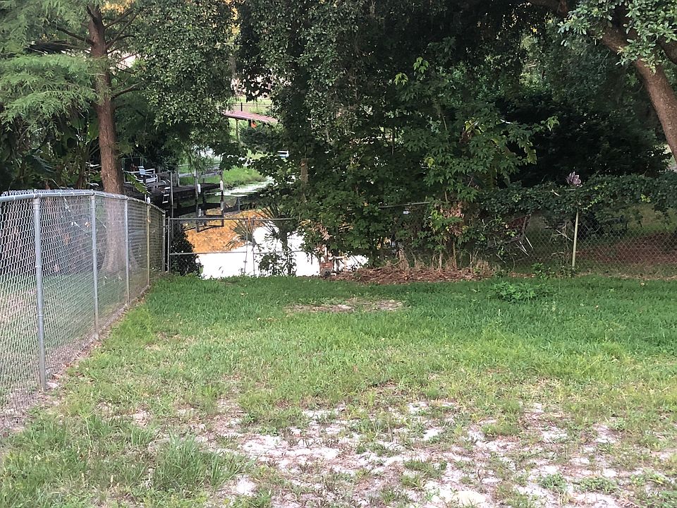 1st image of 35428 Crescent Dr