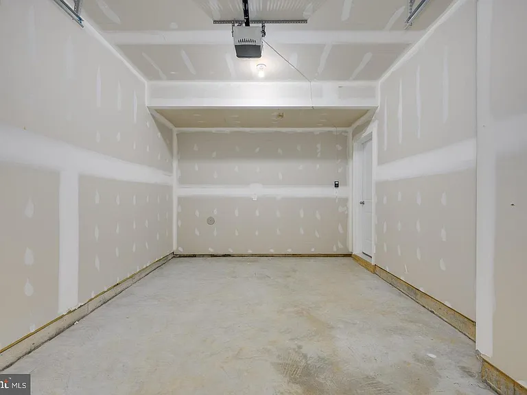 500 Tracy Way — Photo 21