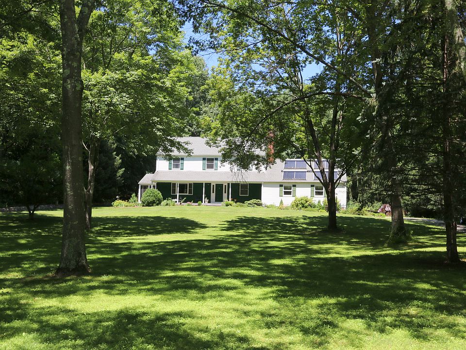 1st image of 14 Annarock Dr