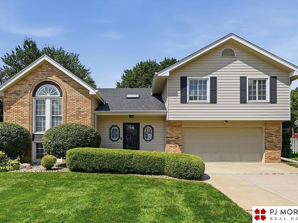 1st image of 15016 California Cir
