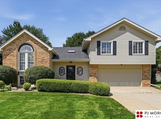 15016 California Cir, Omaha, NE 68154