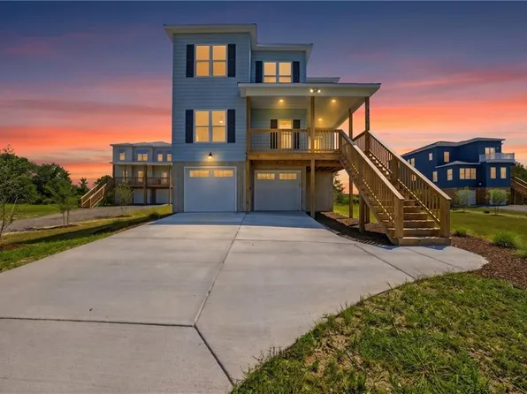 52 N Lawson Rd, Poquoson, VA 23662