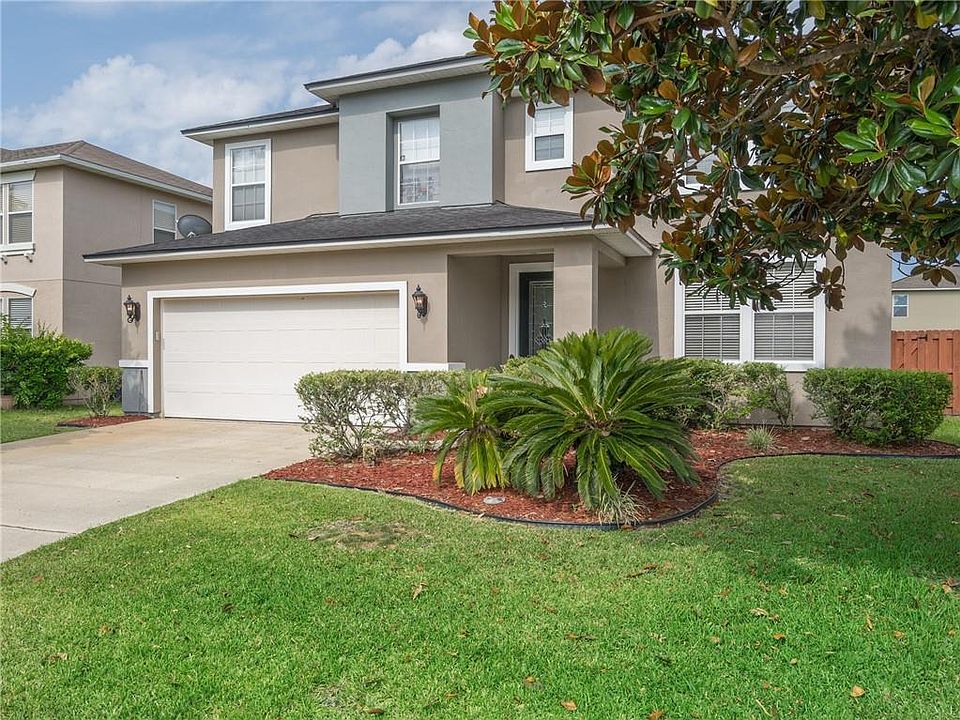 1st image of 76248 Deerwood Dr
