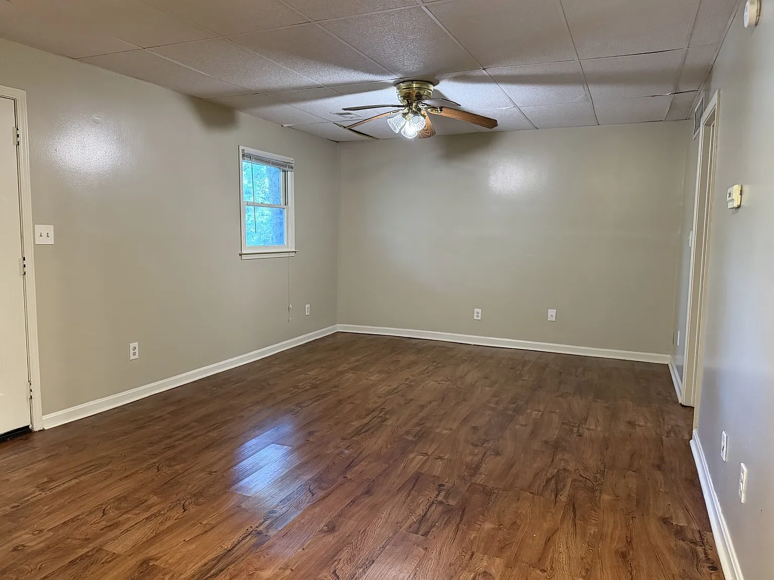 2 bed, 1.5 bath, $1,200 — Photo 2