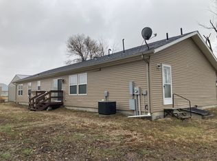 111 N 1st Ave W, Faith, SD 57626