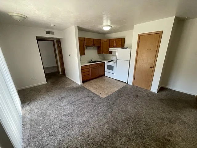 2445 E St — Photo 10