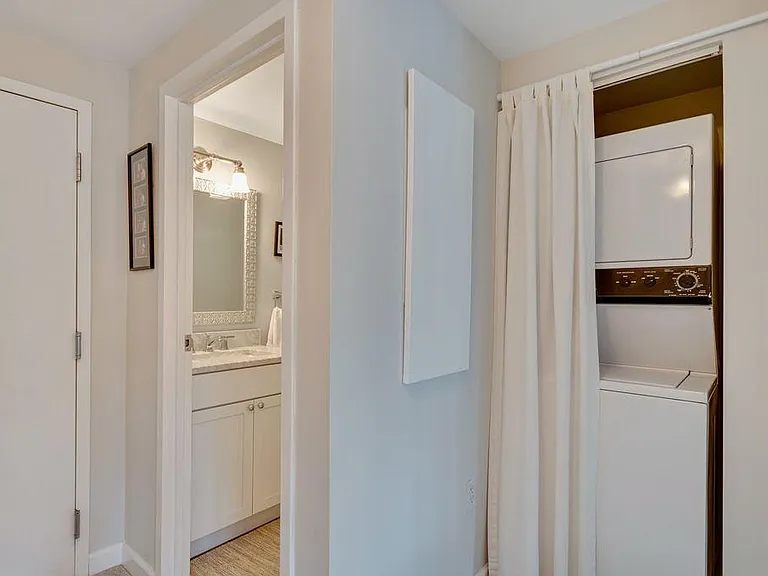 1 Watermill Pl #518 — Photo 4