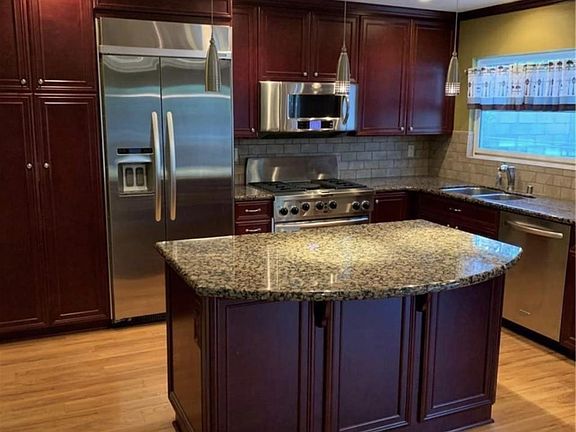 2nd image of 12431 Cherrycreek Ln