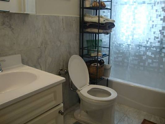 5th image of 509 Cathedral Pkwy #3LM