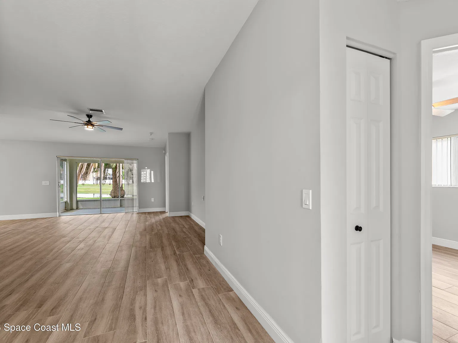 3 bed, 2.0 bath, 1398 sqft, $2,300 — Photo 4