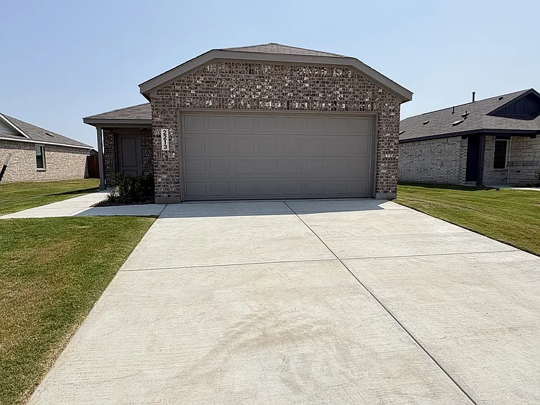 2213 Neyland Dr — Photo 13