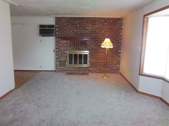 4th image of 1307 W Columbia Ave
