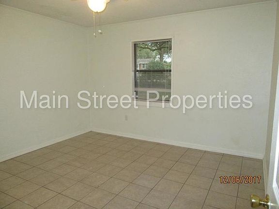 5th image of 3054 Seabrook St