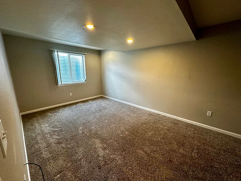 4th bedroom, downstairs