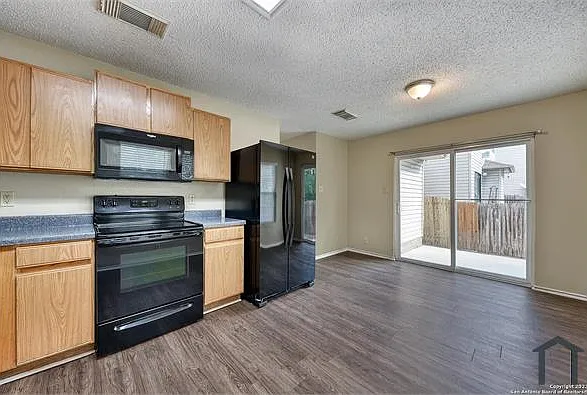 9022 Mountain Field Dr — Photo 11