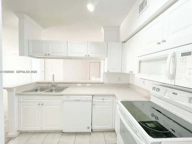 17150 N Bay Rd #2602 — Photo 9