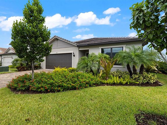 3rd image of 3109 Buttonwood Ct