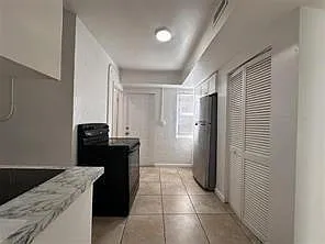 728 SW 6th St #1 — Photo 13