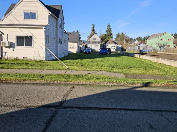 1111 Chenault Ave #2, Hoquiam, WA 98550