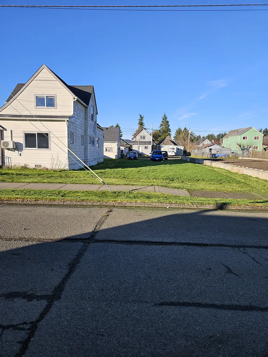 1111 Chenault Ave #2 photo 1