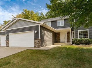 2236 Ponderosa Dr SW, Rochester, MN 55902