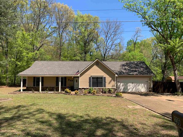 206 Walker Field Ln, Munford, TN 38058