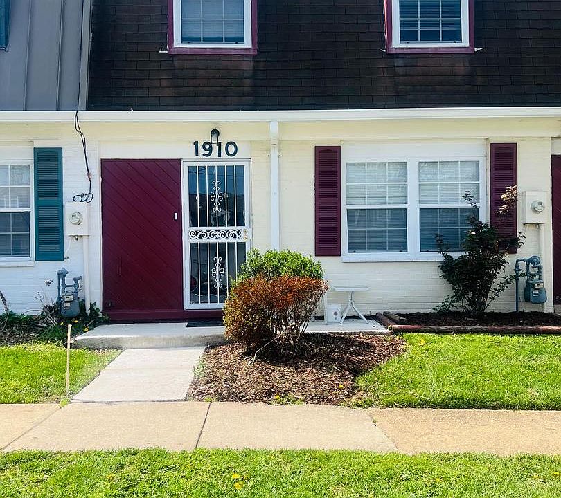 1st image of 1910 Village Green Dr Unit F-163