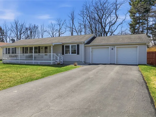 10 Wellsley Dr, Dryden, NY 13053