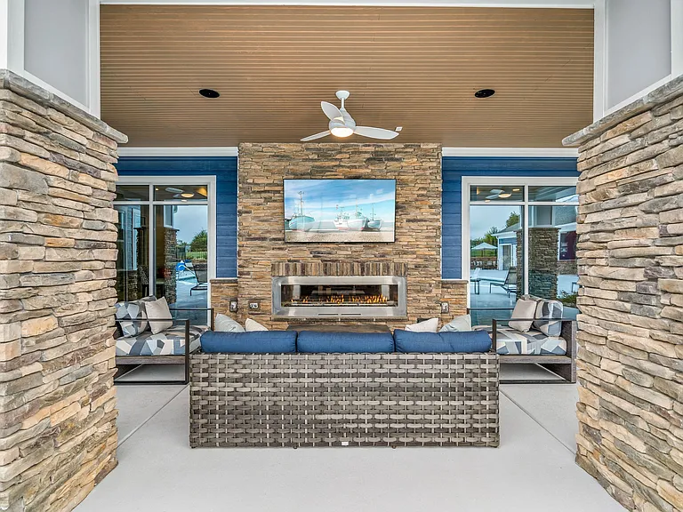 Outdoor Lounge at Hawthorne at the Glen in Concord, NC