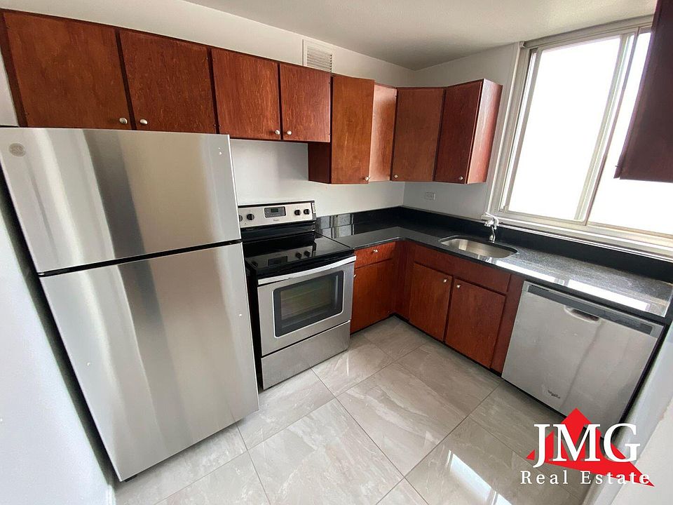1st image of 1616 Hinman Ave APT 6A