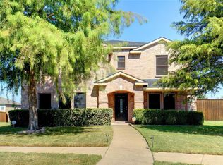 2067 Pinenut Dr, Mesquite, TX 75181