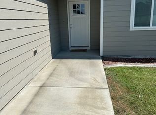 1139 S June Dr, Moses Lake, WA 98837