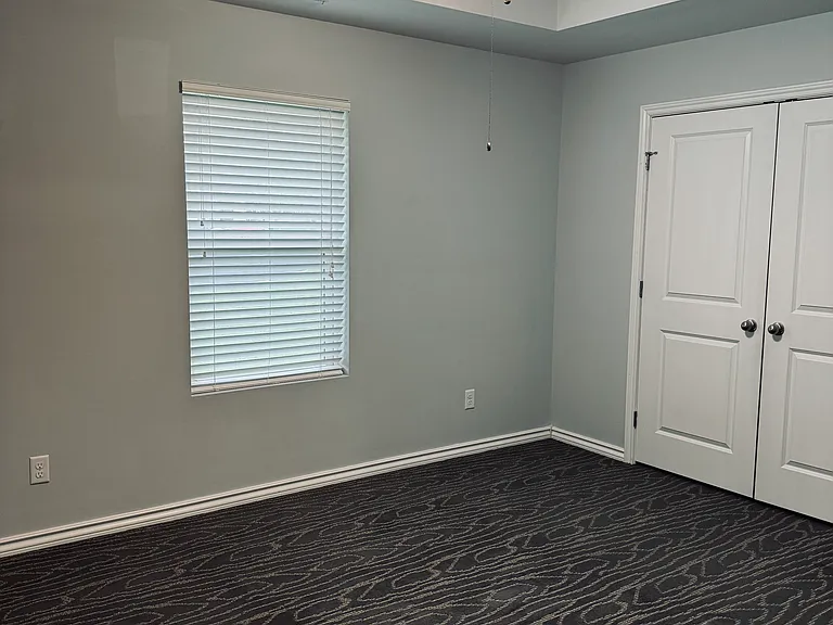 655 E Main St #20 — Photo 4