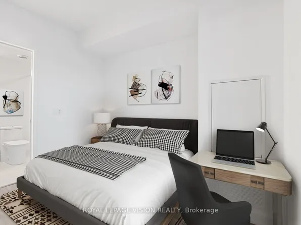 230 Simcoe St #3113, Toronto, ON M5T 0G7