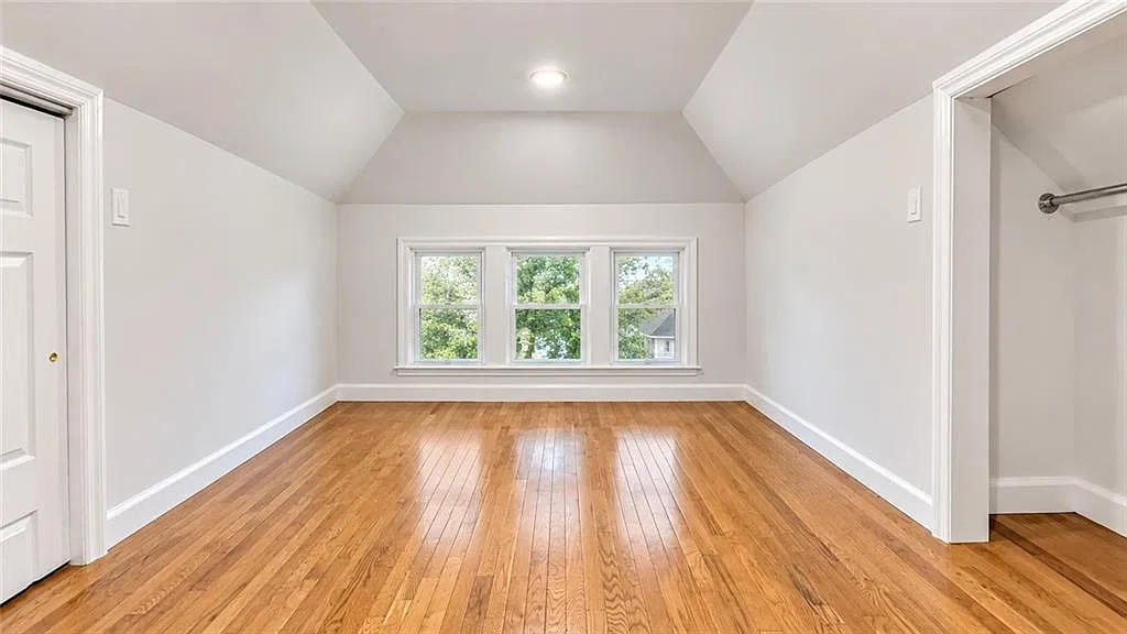 2 bed, 1.0 bath, 700 sqft, $2,200 — Photo 3
