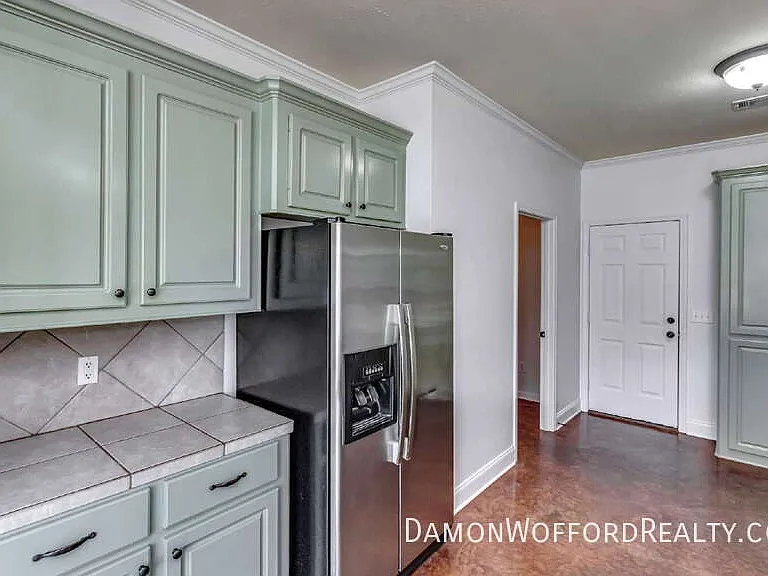 107 Emry Cv — Photo 27