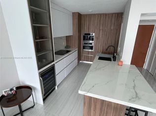 31 SE 5th St APT 3103, Miami, FL 33131