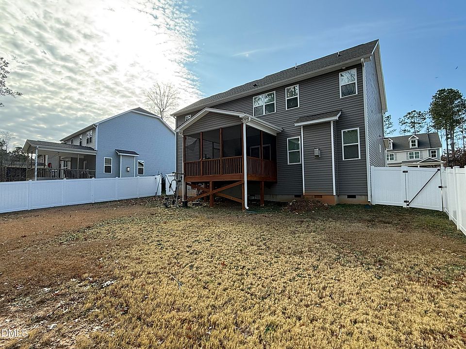 2nd image of 352 Hawkesburg Dr