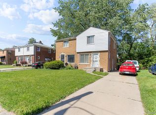 18697 Schaefer Hwy E, Detroit, MI 48235