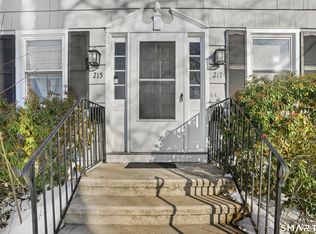 215 York Rd, Fairfield, CT 06825