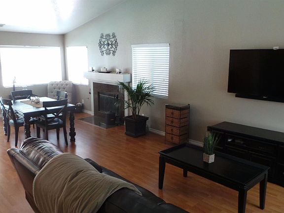 4th image of 4778 N San Miguel Ave