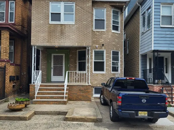 30 Wegman Pkwy, Jersey City, NJ 07305