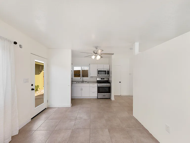 38501 Bel Air Dr — Photo 5