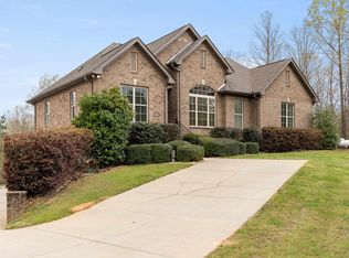 2028 Shadow Oaks Cir, Wilsonville, AL 35186
